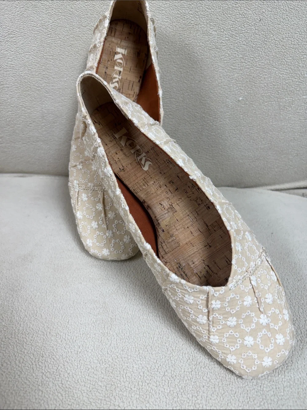 Michael Kors Cream Lace Floral Ballet Flats - Picture 2 of 3